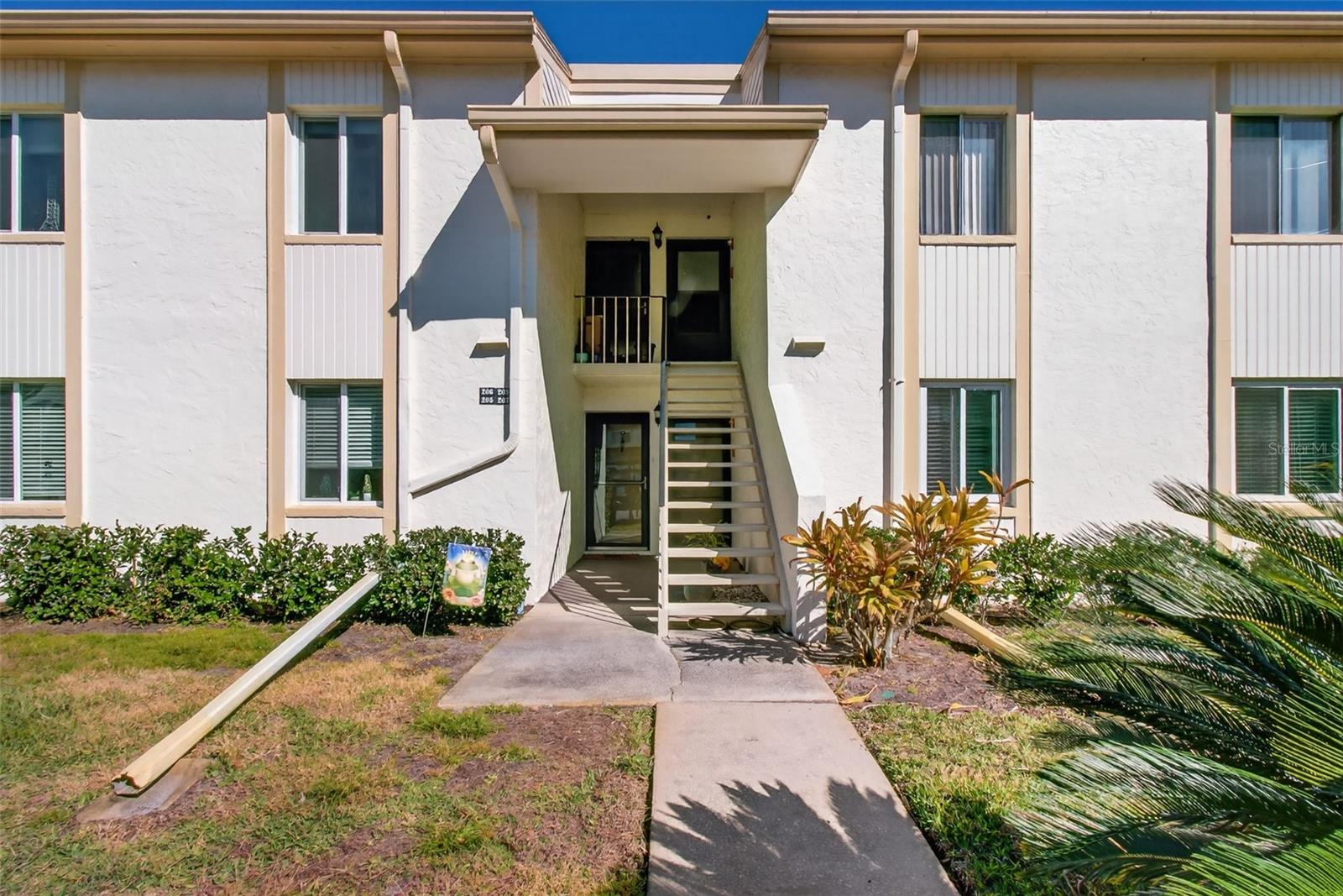 Details for 208 Cypress Court, OLDSMAR, FL 34677