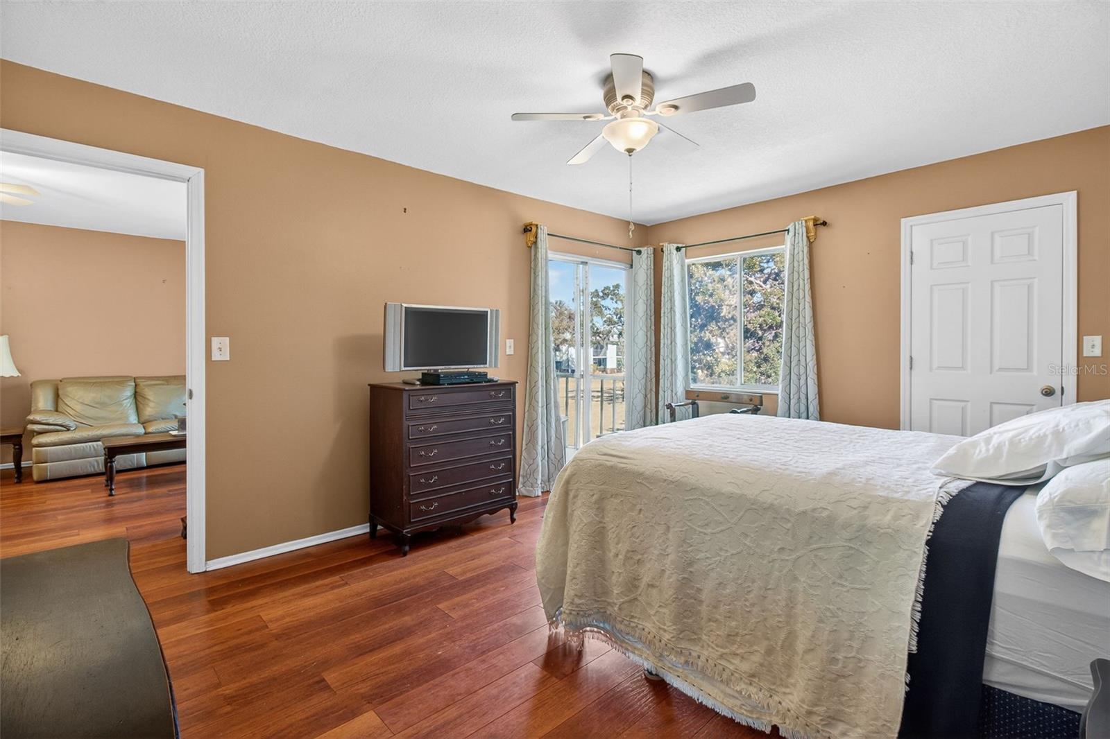 Image 17 of 33 For 208 Cypress Court