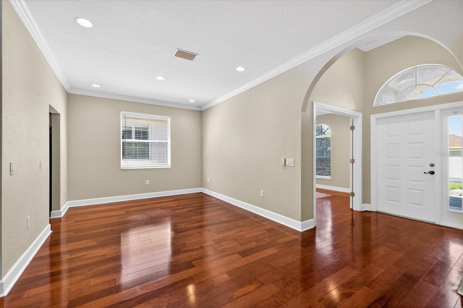 Image 5 of 42 For 6532 Green Acres Boulevard