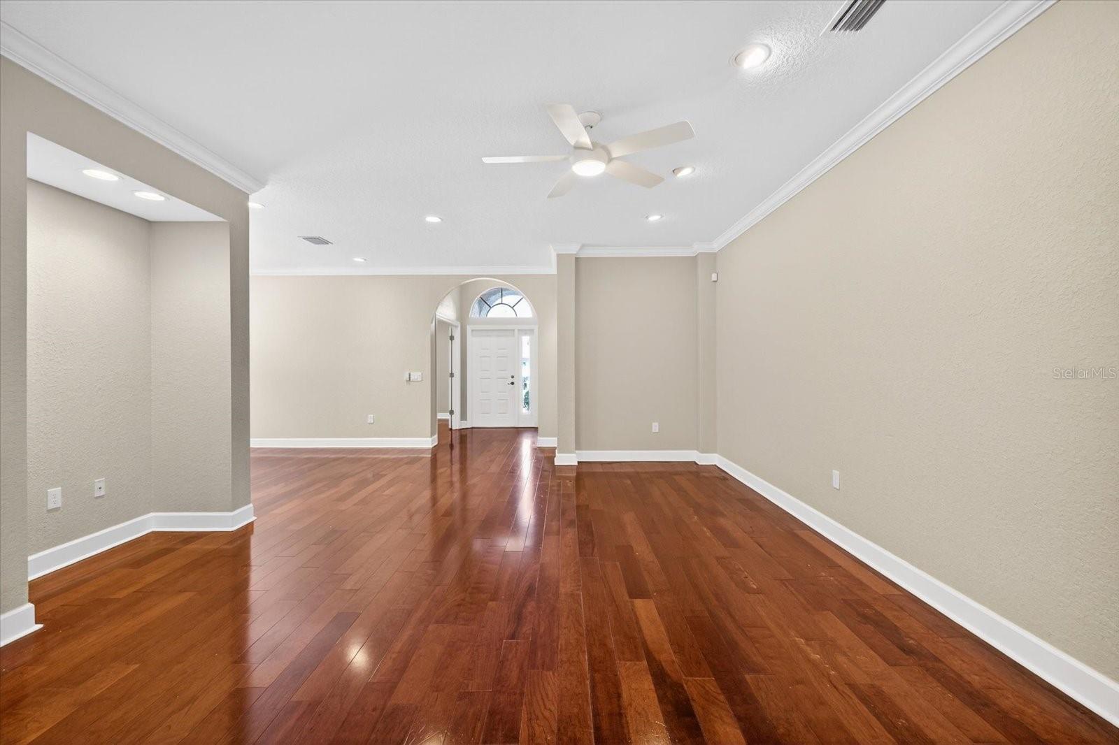 Image 8 of 42 For 6532 Green Acres Boulevard