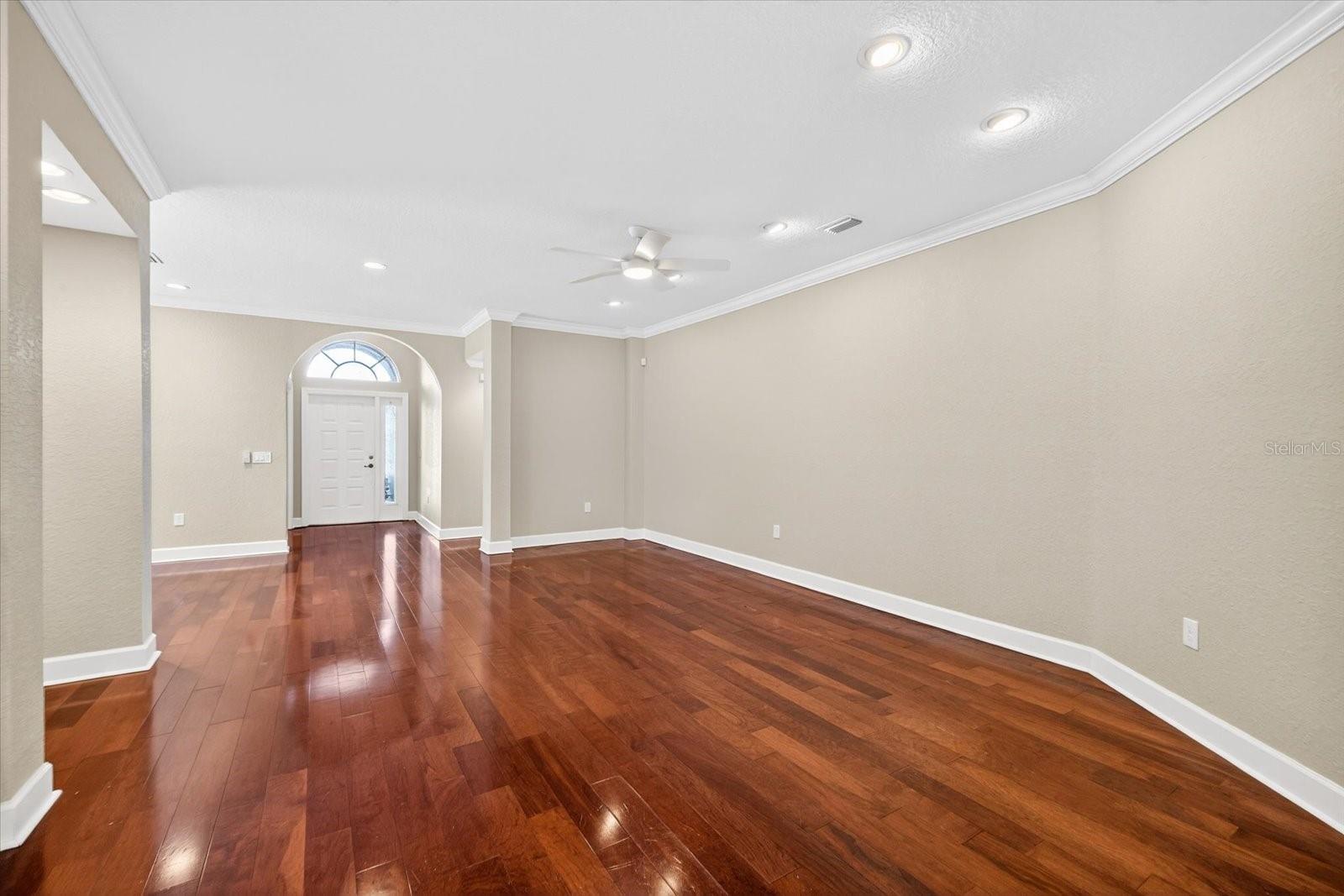 Image 9 of 42 For 6532 Green Acres Boulevard