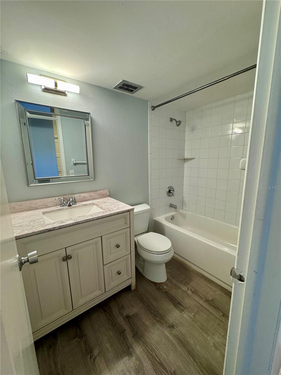 Image 15 of 22 For 6006 1st Avenue S 21