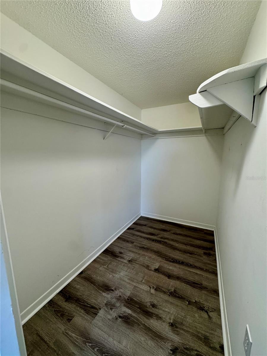 Image 20 of 22 For 6006 1st Avenue S 21