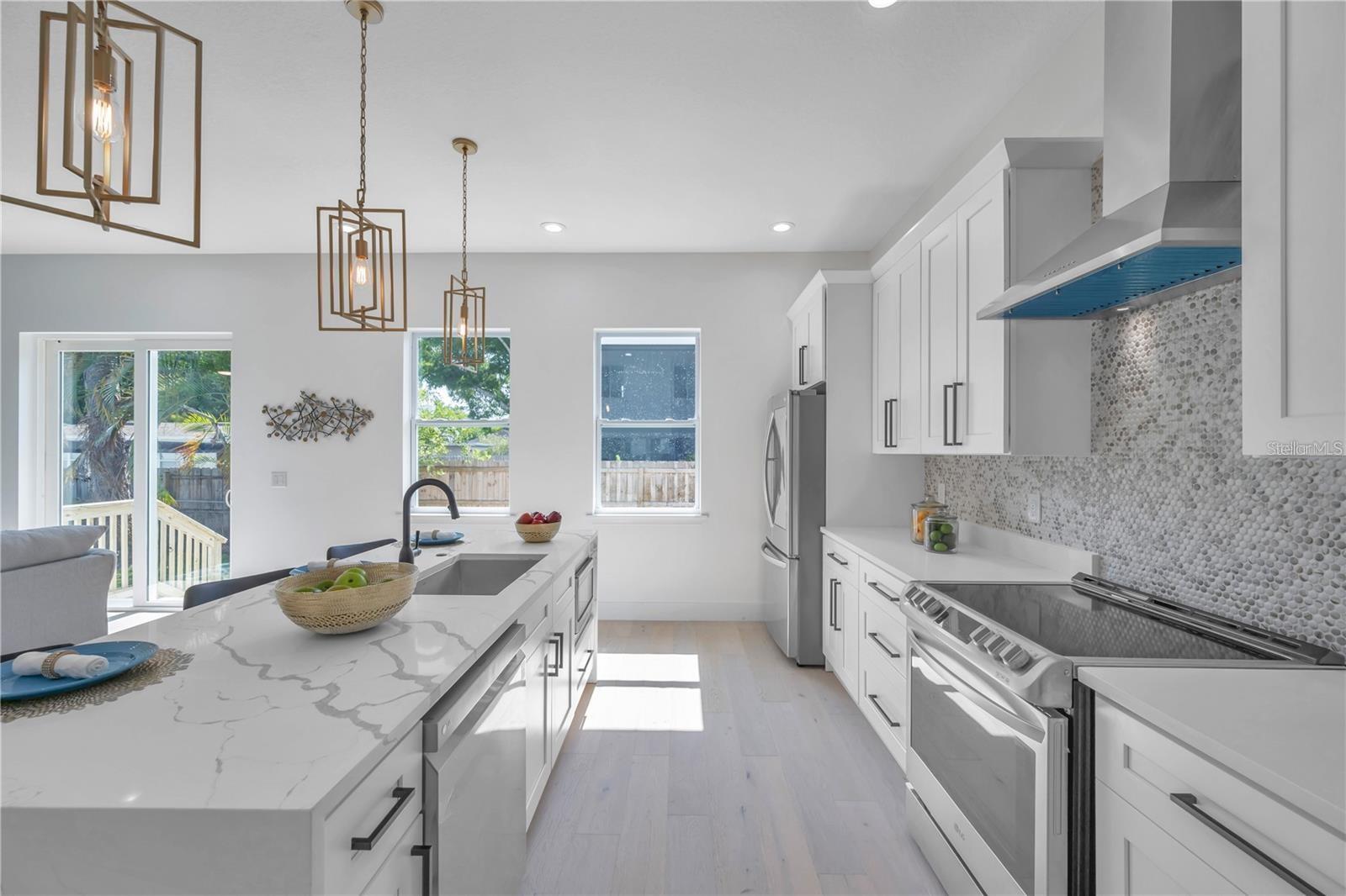 Image 17 of 54 For 4307 Clark Avenue