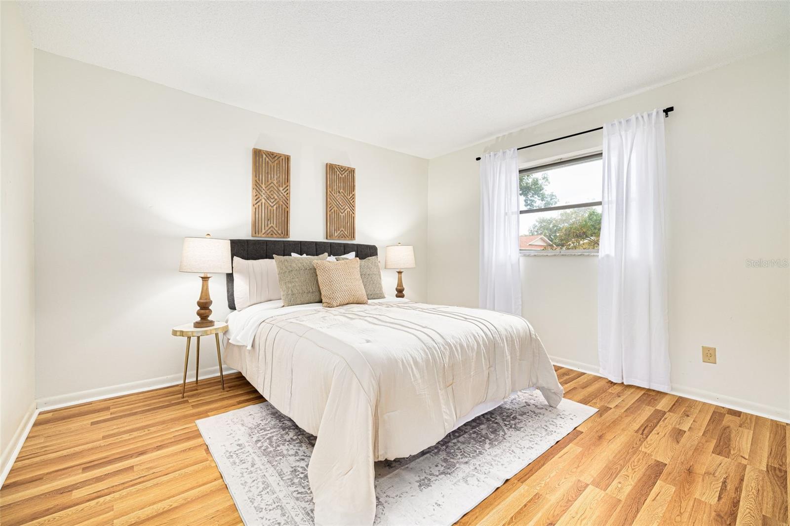 Listing photo id 18 for 3301 San Gabriel Street