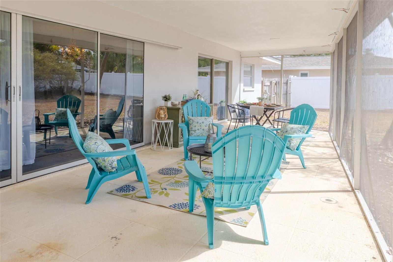 Listing photo id 19 for 3301 San Gabriel Street