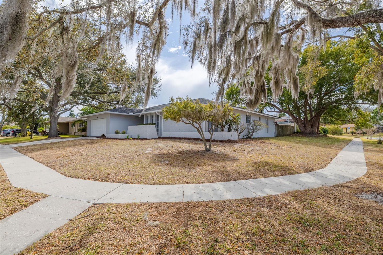 Listing photo id 33 for 3301 San Gabriel Street