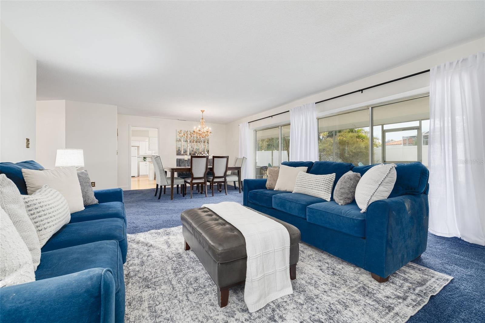 Listing photo id 2 for 3301 San Gabriel Street