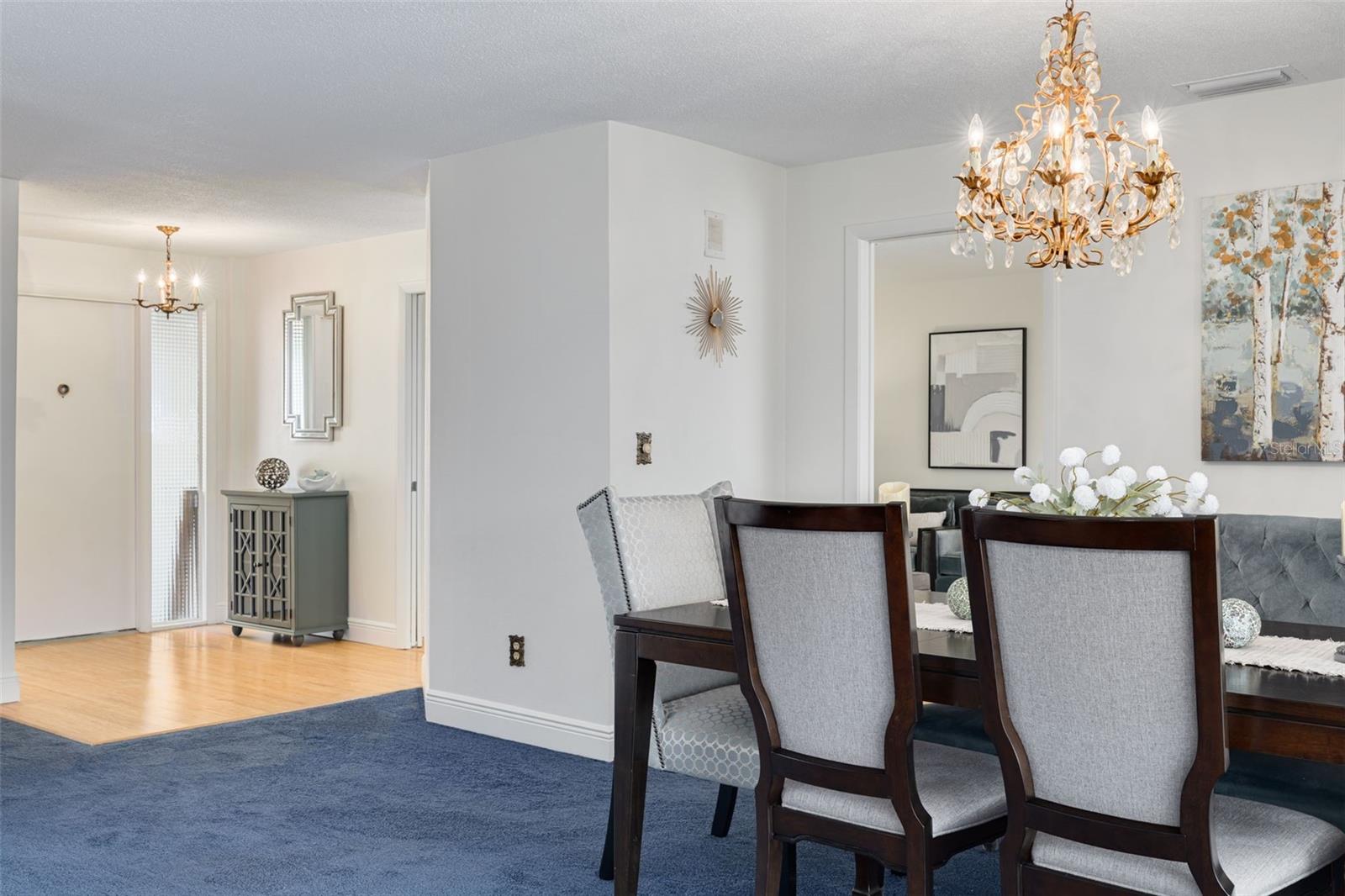 Listing photo id 3 for 3301 San Gabriel Street