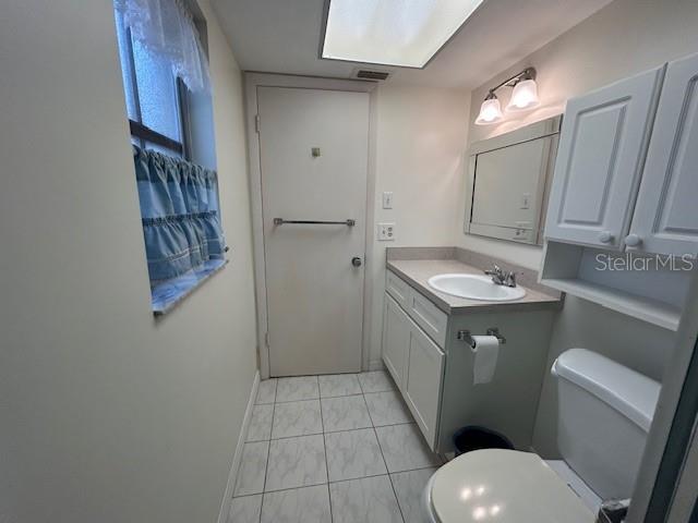 Image 30 of 40 For 1845 Highland Avenue 11-1