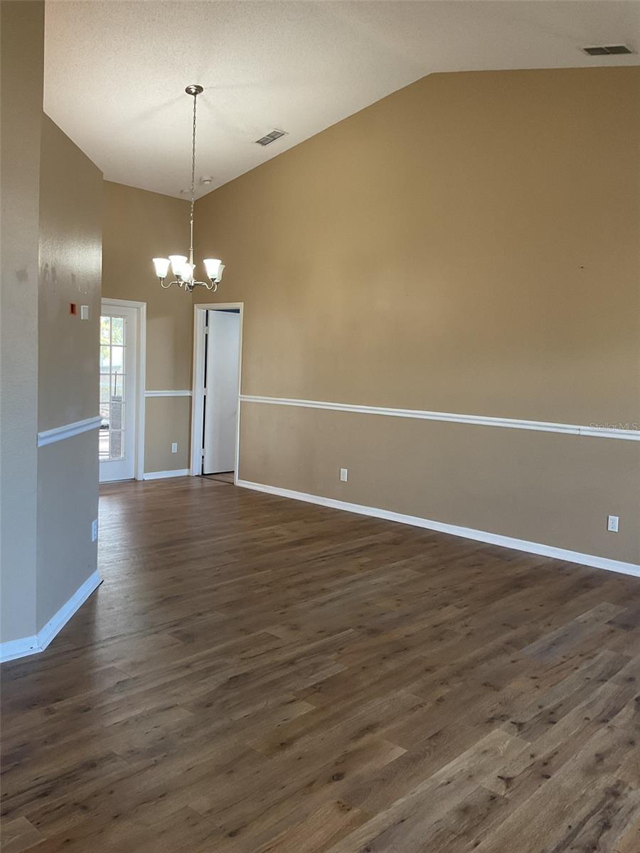 Image 3 of 26 For 8316 Summerside Lane