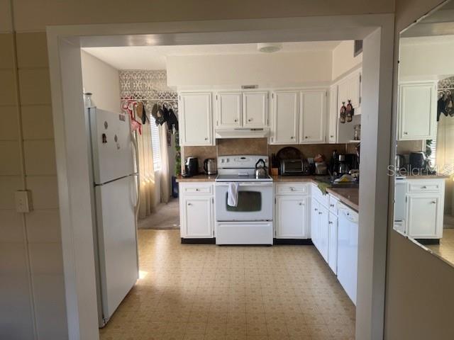 Image 10 of 44 For 4143 57th Street N 600