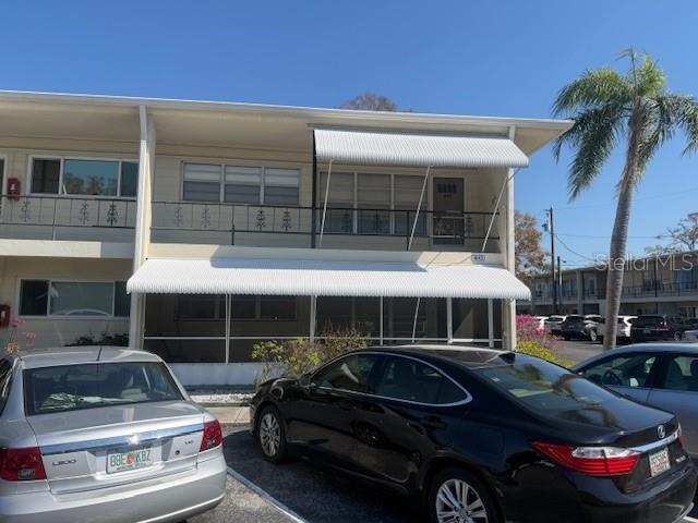 Image 2 of 44 For 4143 57th Street N 600