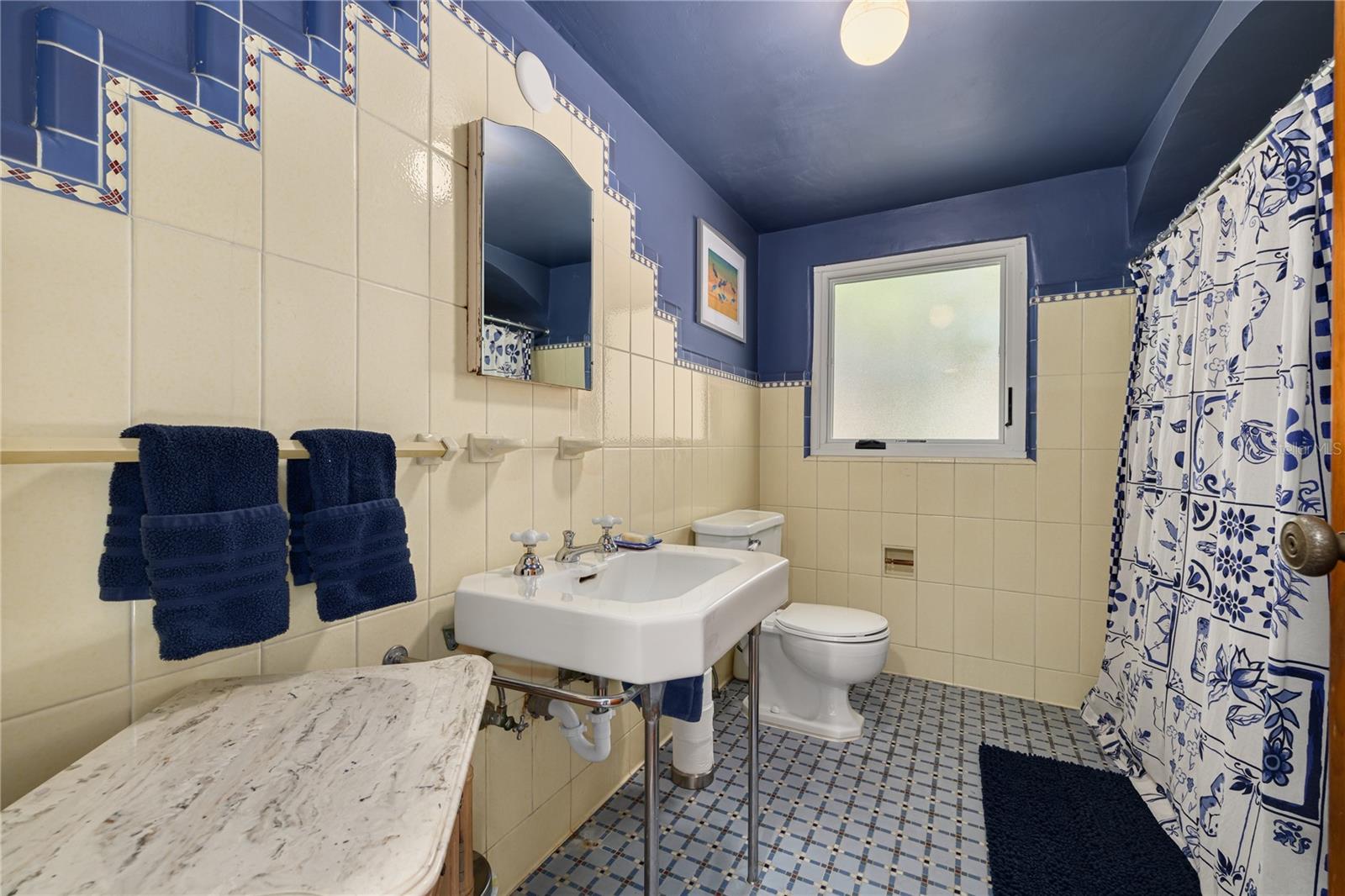 Image 27 of 54 For 438 Villagrande Avenue S