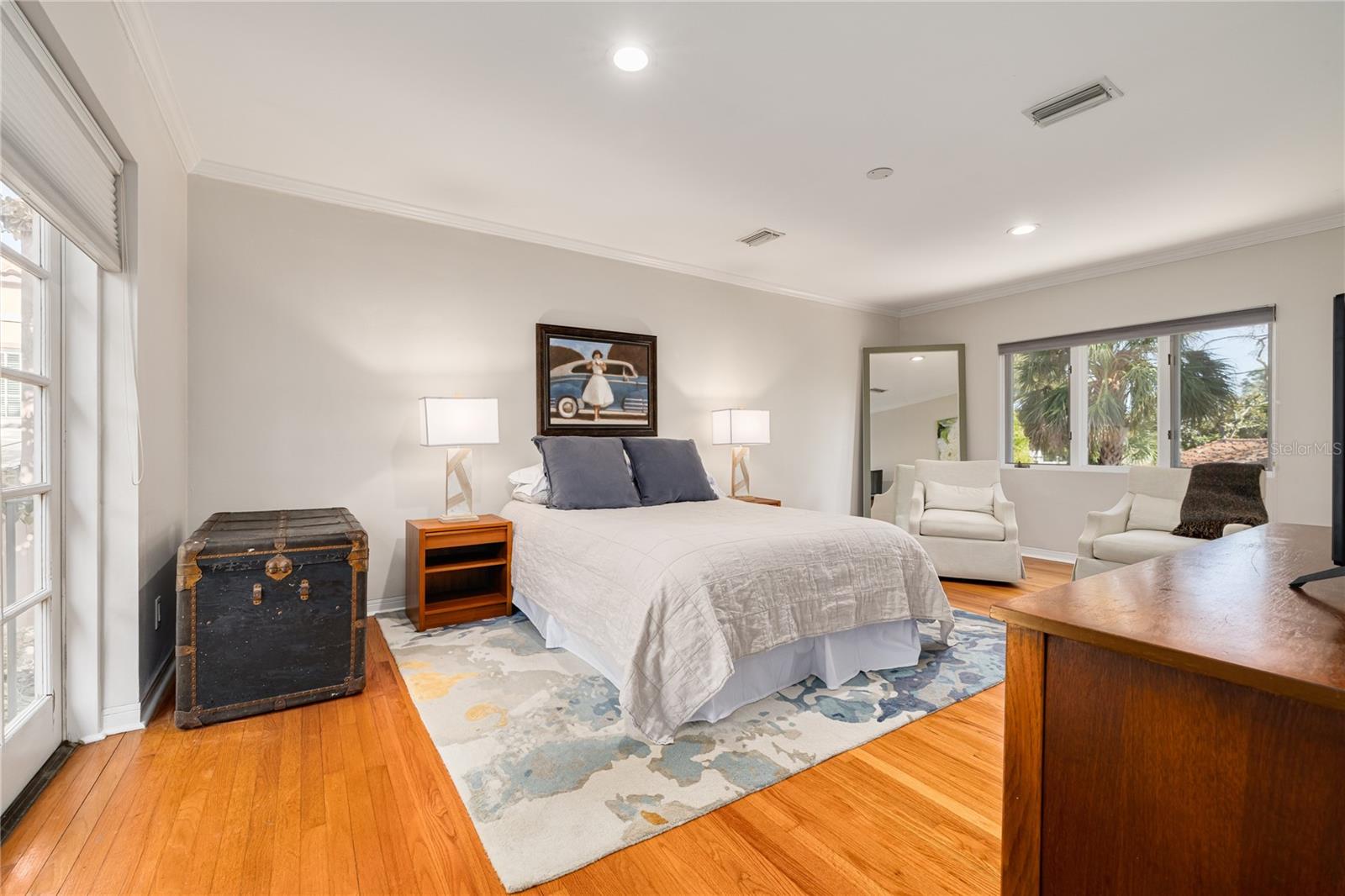 Image 30 of 54 For 438 Villagrande Avenue S