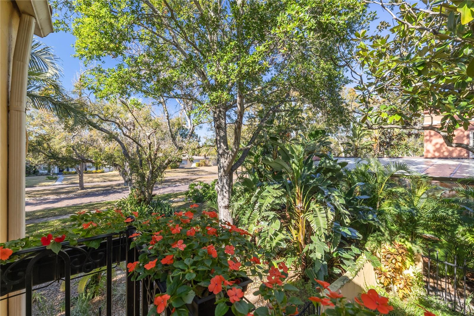 Image 40 of 54 For 438 Villagrande Avenue S