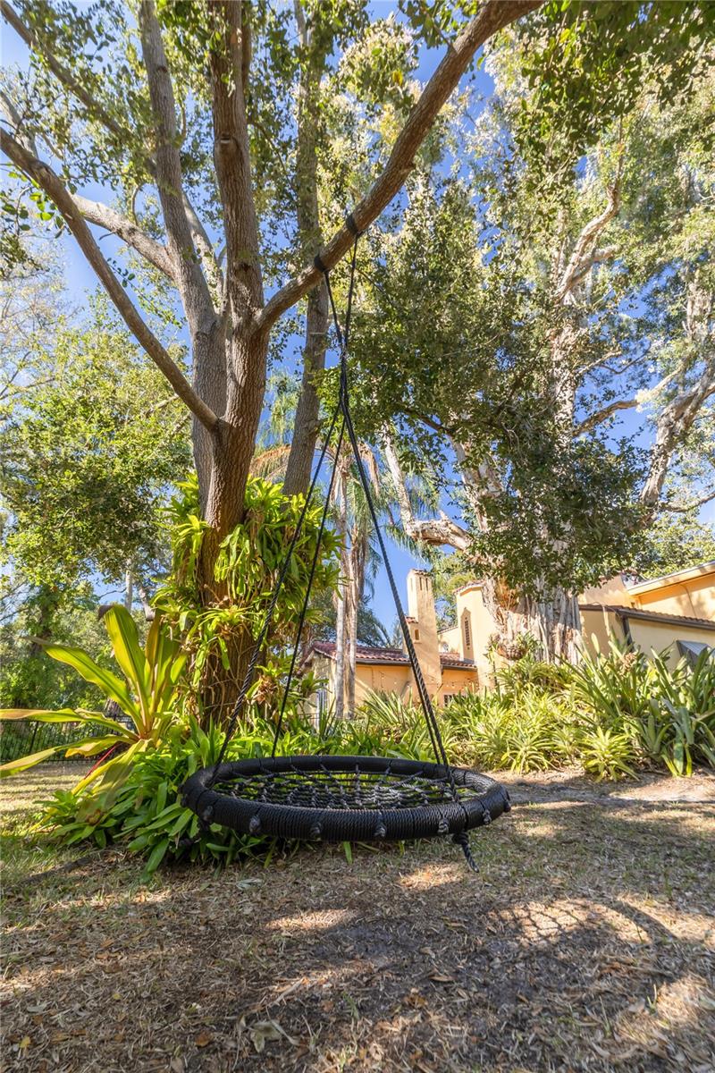 Image 50 of 54 For 438 Villagrande Avenue S