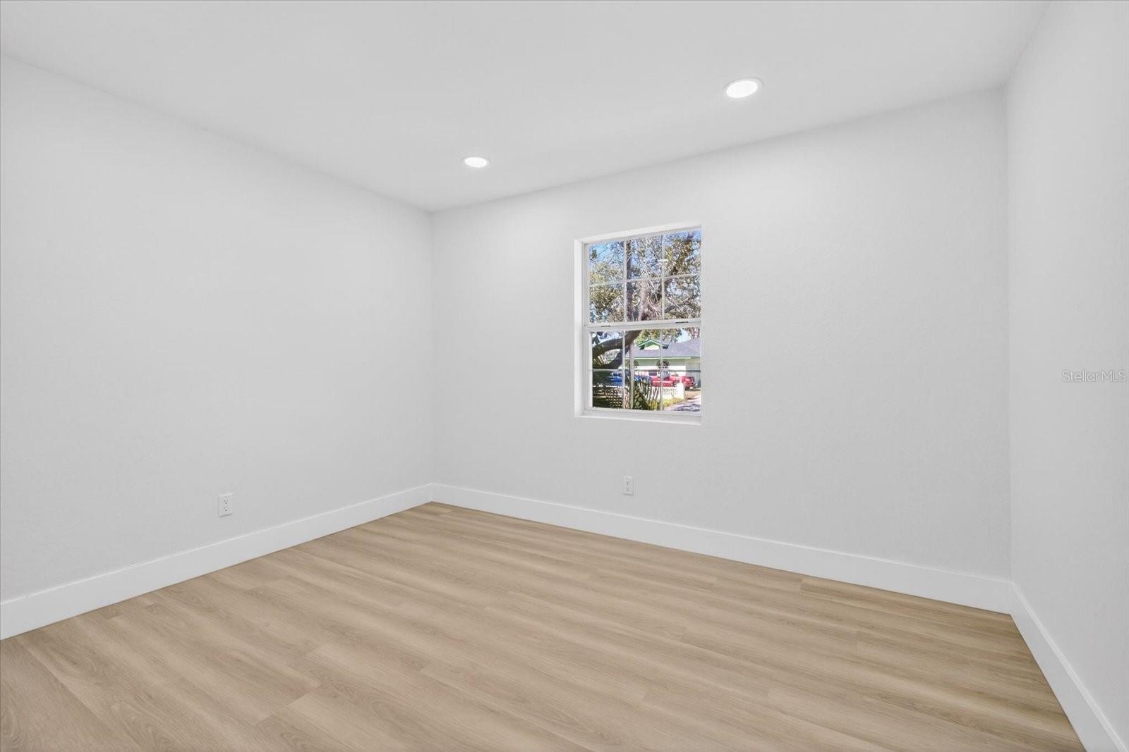 Image 20 of 32 For 6403 Elliot Drive