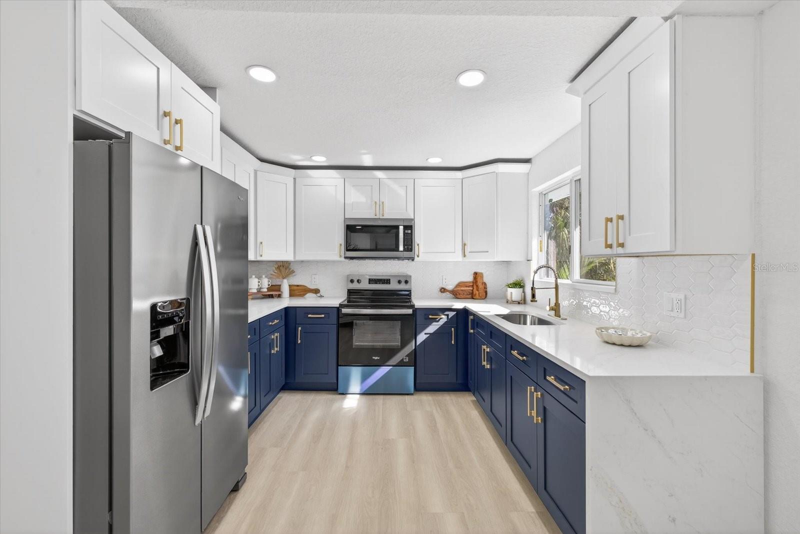 Image 4 of 32 For 6403 Elliot Drive