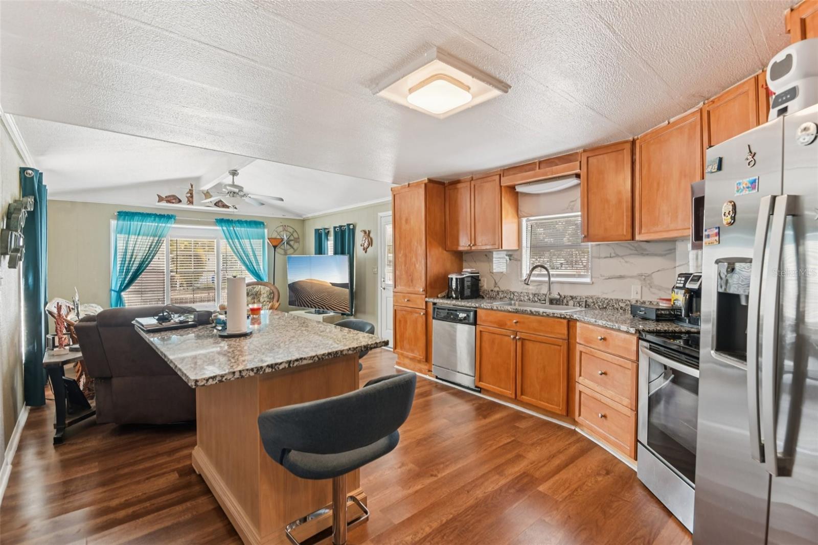 Image 11 of 29 For 13228 Lauderdale Street