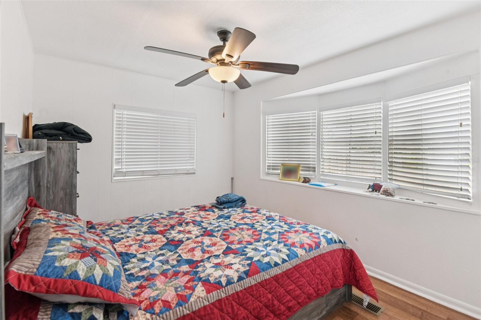 Image 13 of 29 For 13228 Lauderdale Street