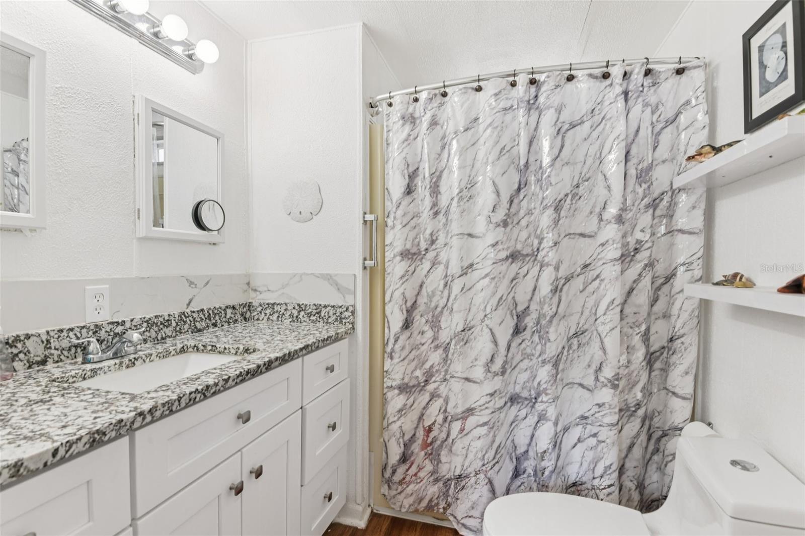 Image 15 of 29 For 13228 Lauderdale Street