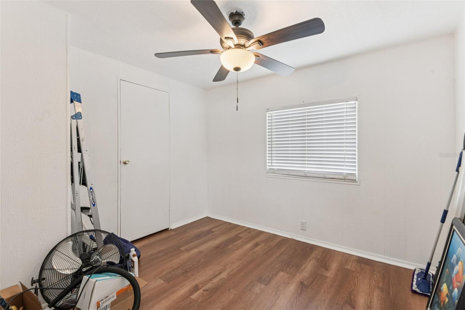 Image 16 of 29 For 13228 Lauderdale Street