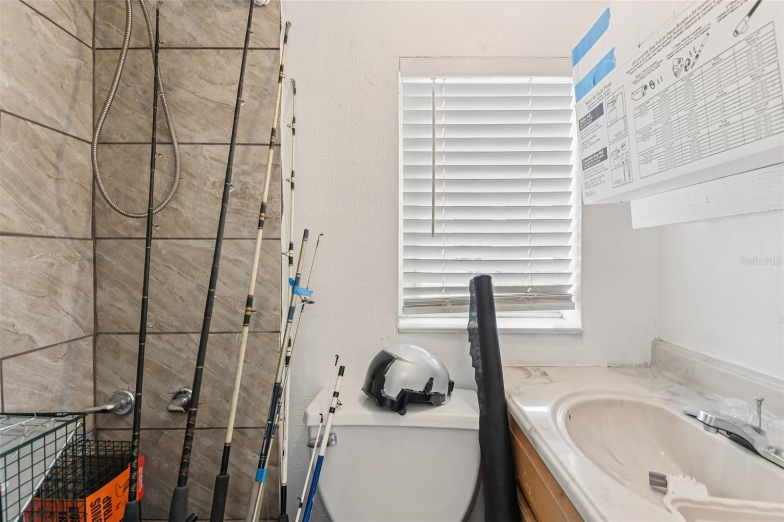 Image 20 of 29 For 13228 Lauderdale Street