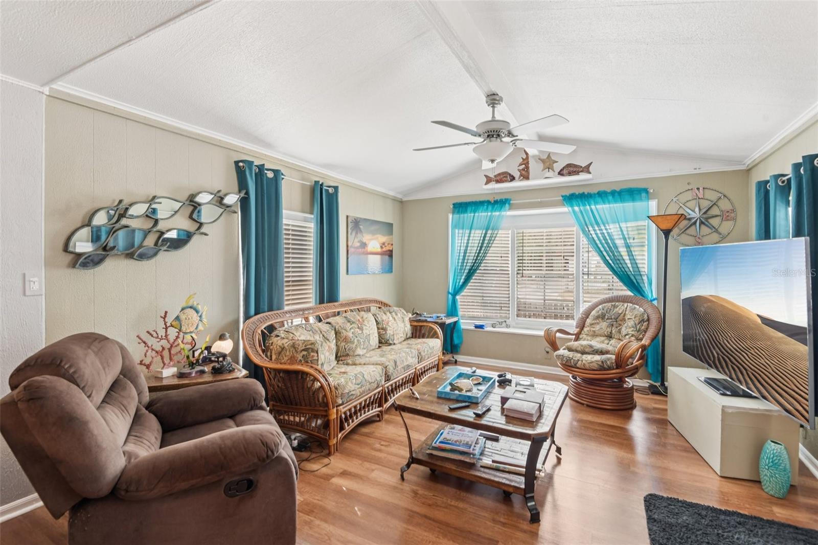 Image 4 of 29 For 13228 Lauderdale Street