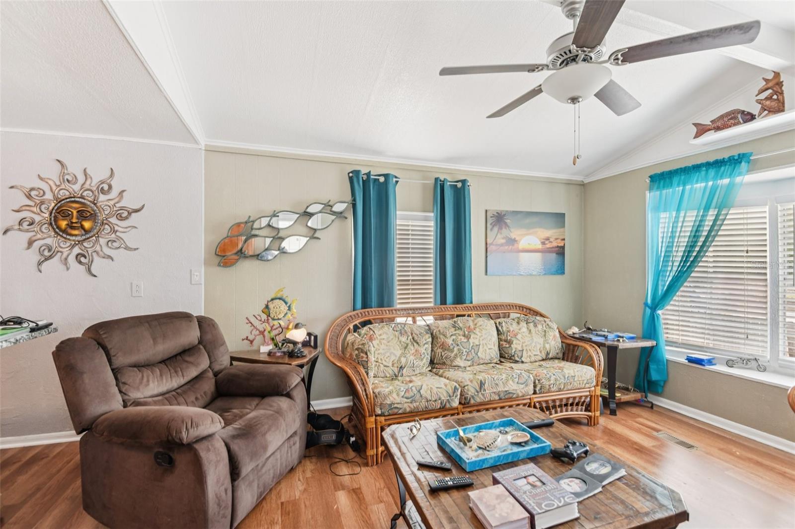 Image 5 of 29 For 13228 Lauderdale Street