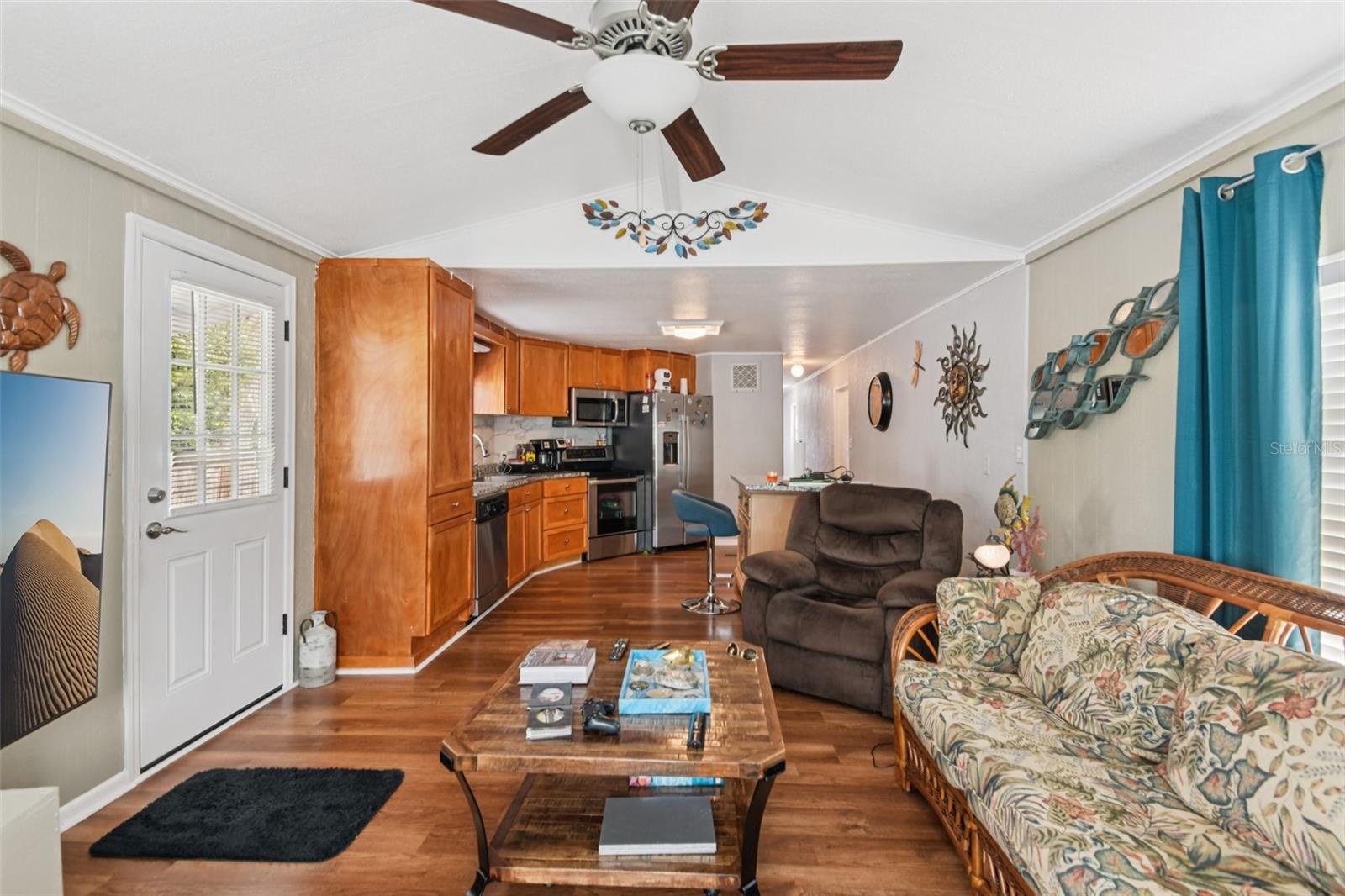 Image 7 of 29 For 13228 Lauderdale Street