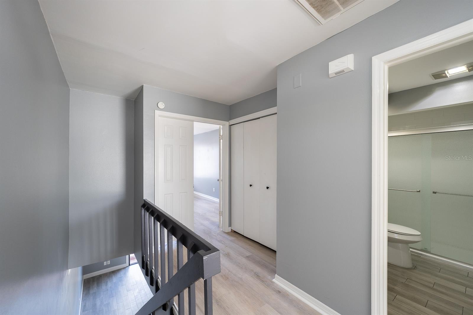 Image 20 of 29 For 16076 Dawnview Drive