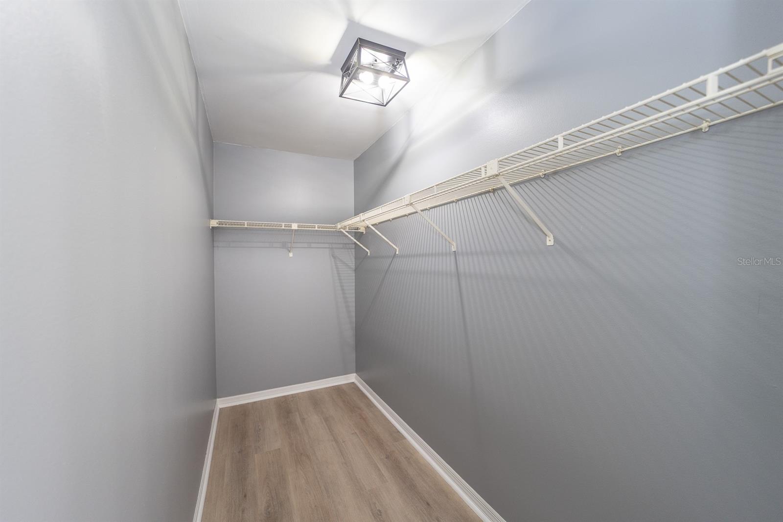 Image 26 of 29 For 16076 Dawnview Drive