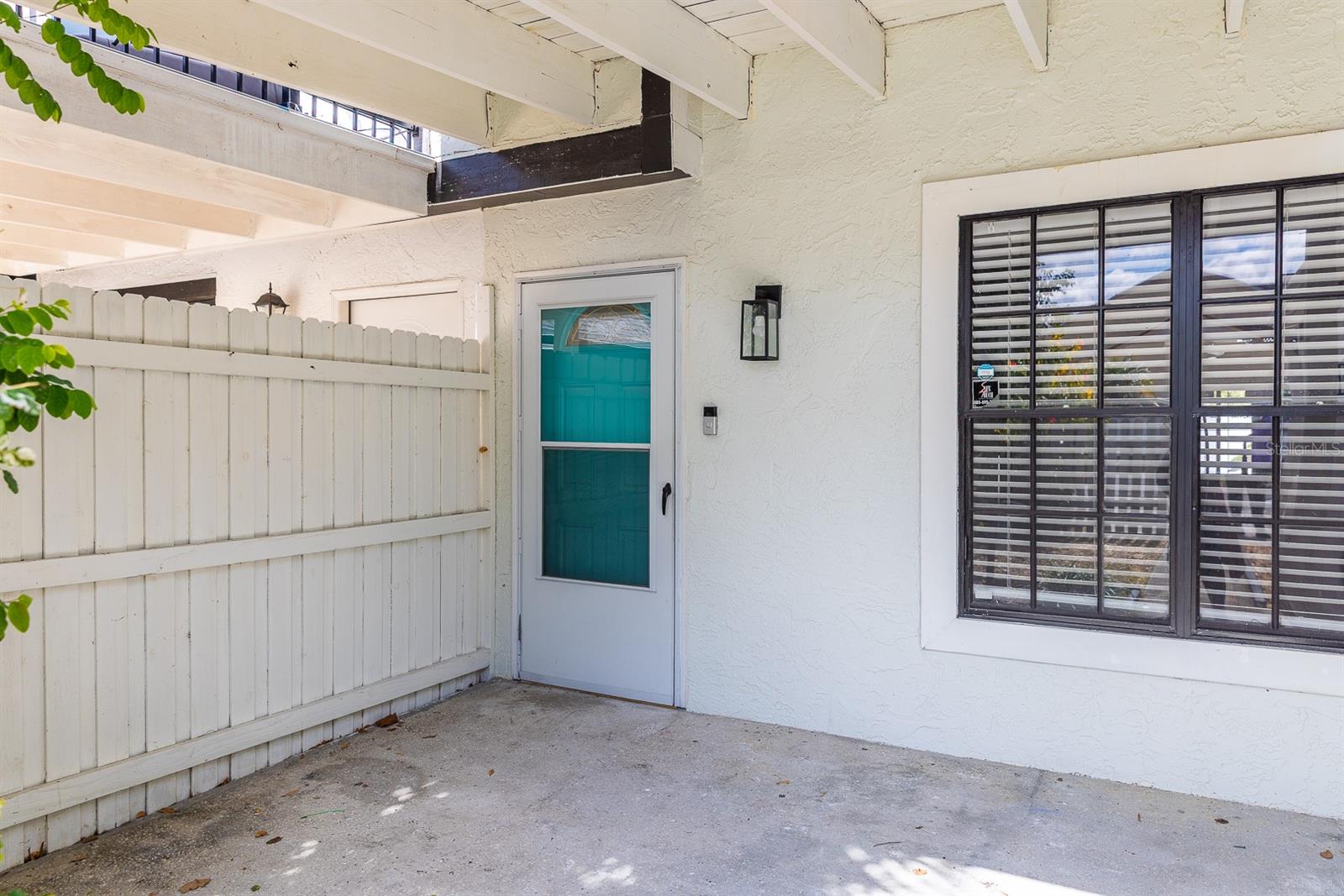 Image 6 of 29 For 16076 Dawnview Drive