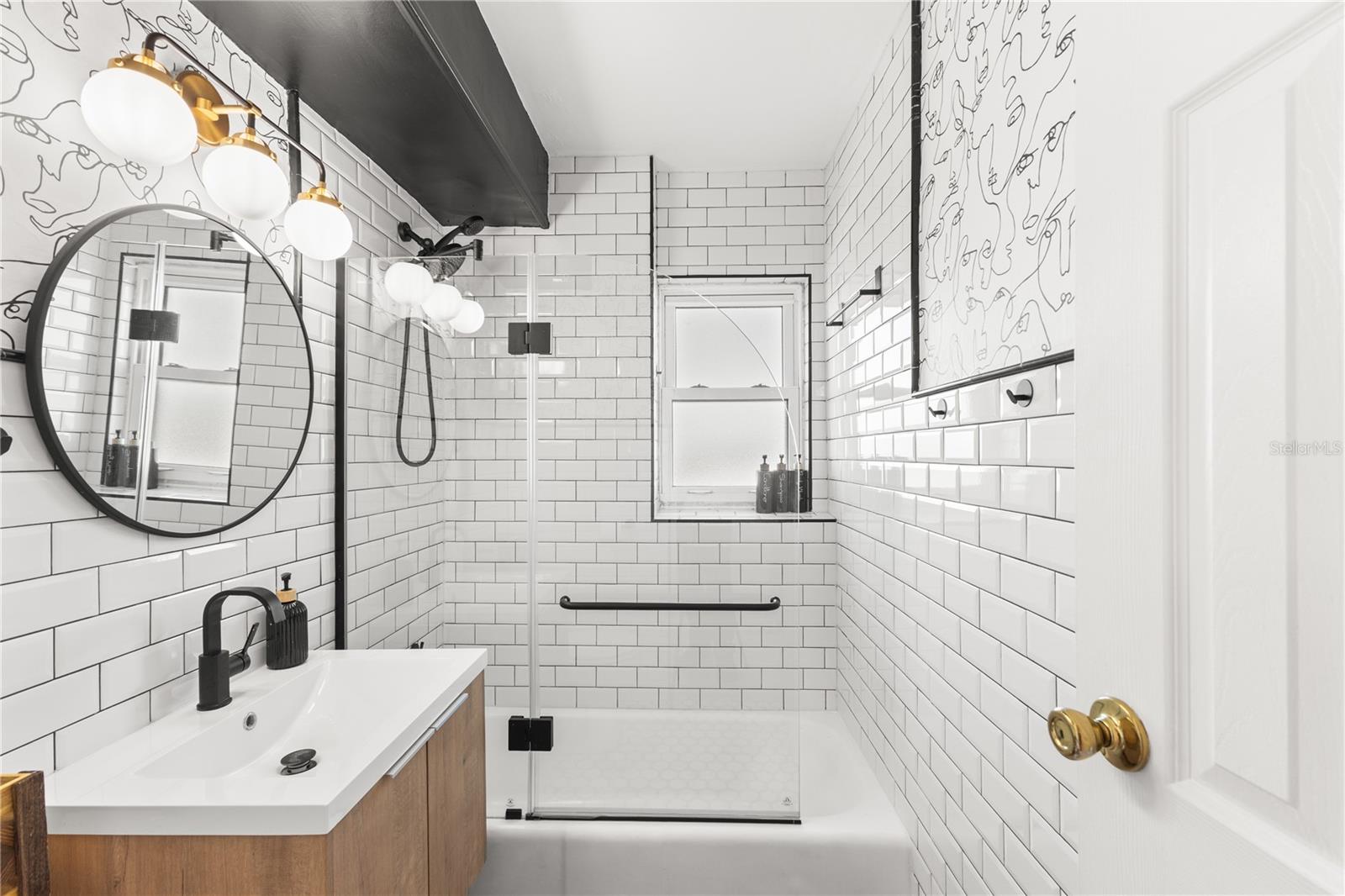 Image 17 of 31 For 841 4th Avenue N 53