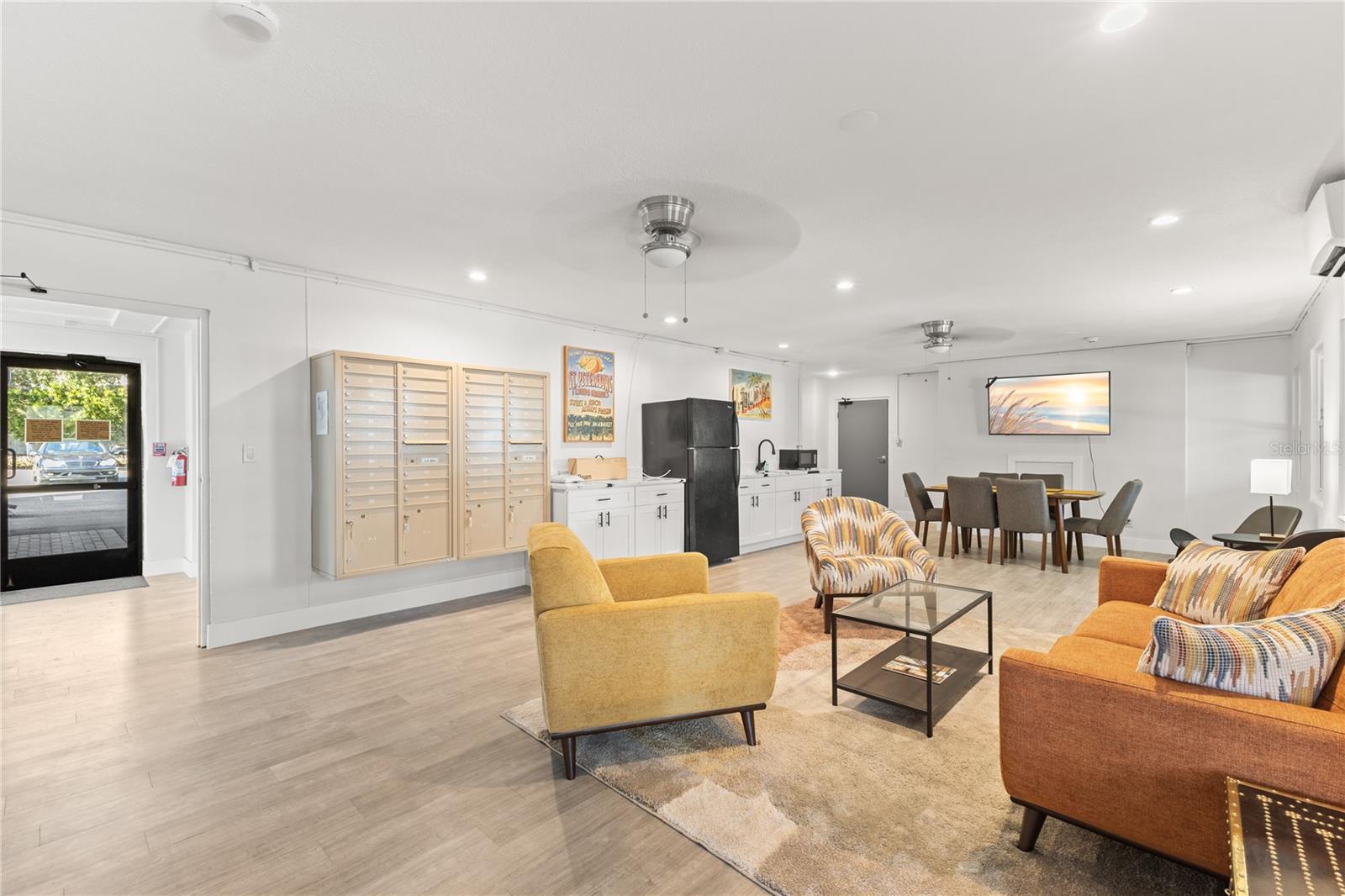 Image 22 of 31 For 841 4th Avenue N 53