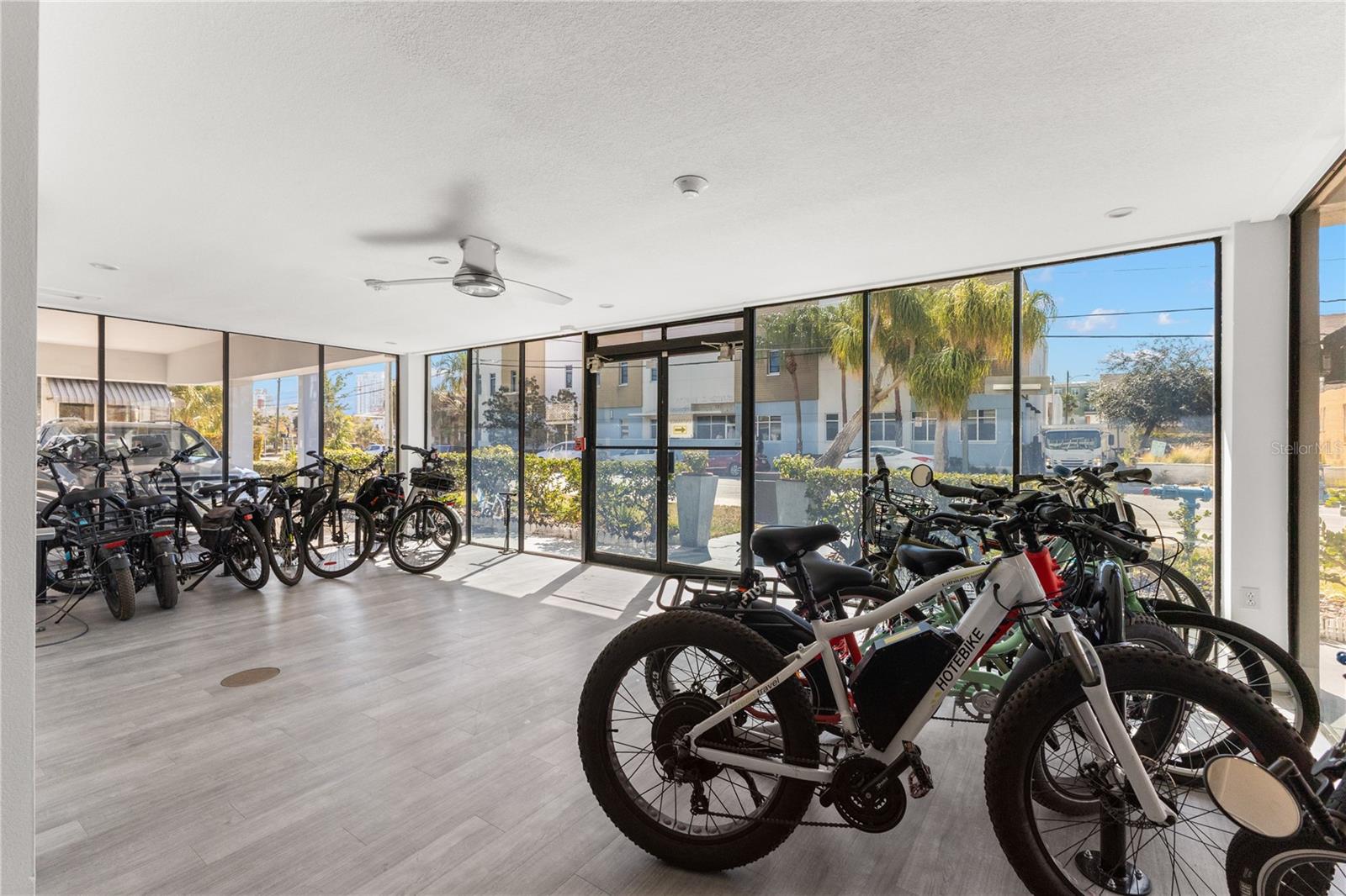 Image 23 of 31 For 841 4th Avenue N 53