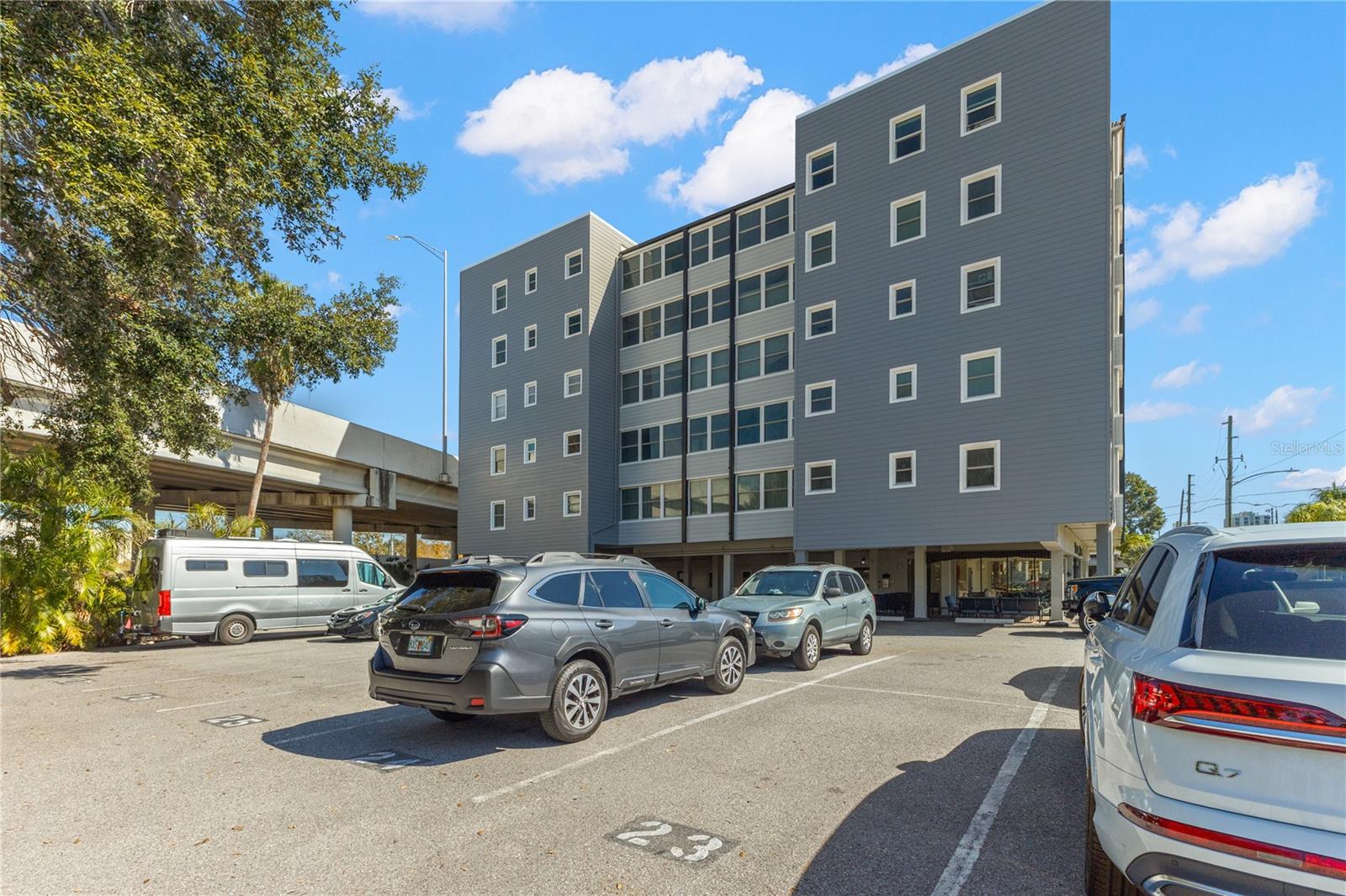 Image 26 of 31 For 841 4th Avenue N 53