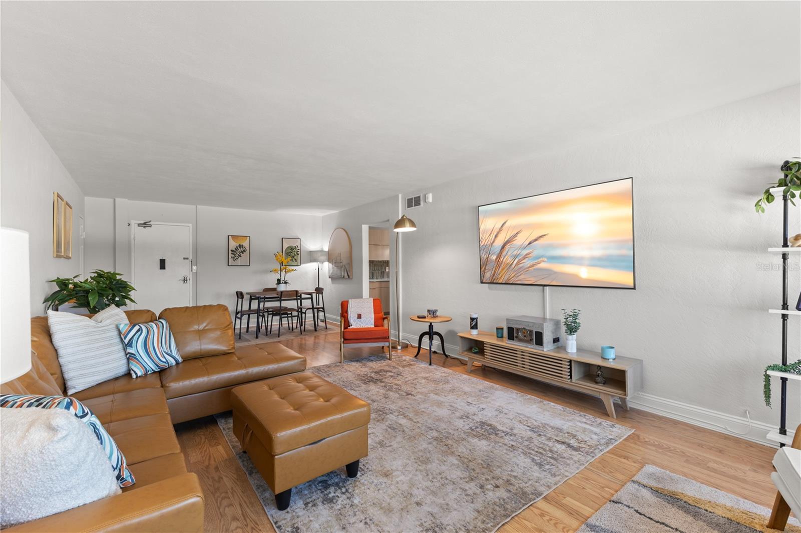 Image 8 of 31 For 841 4th Avenue N 53