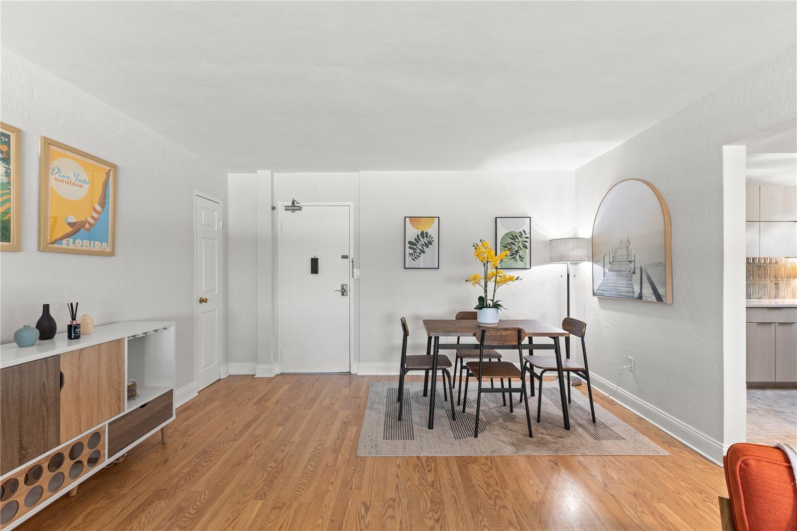 Image 9 of 31 For 841 4th Avenue N 53