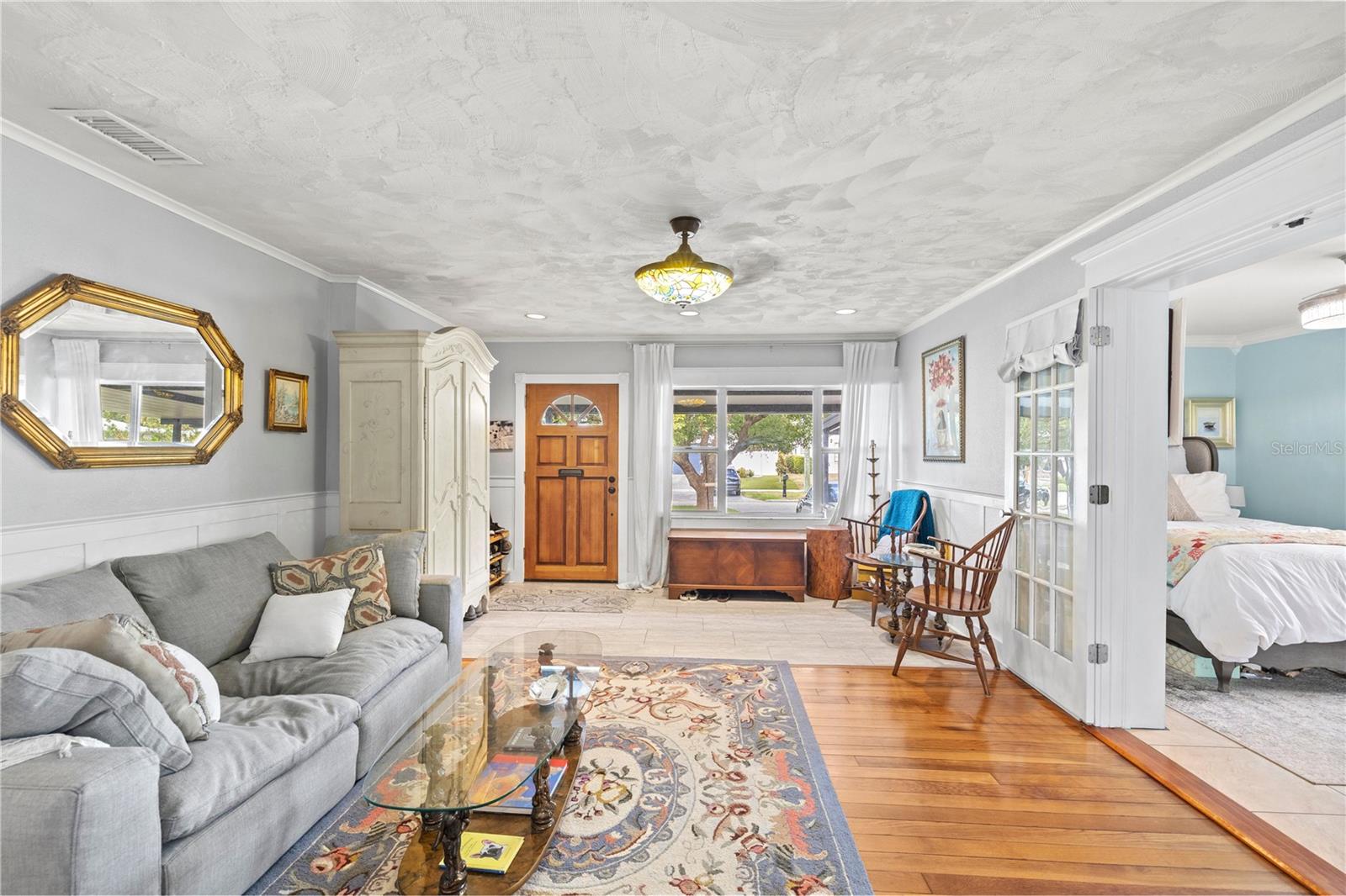 Listing photo id 8 for 3704 Platt Street