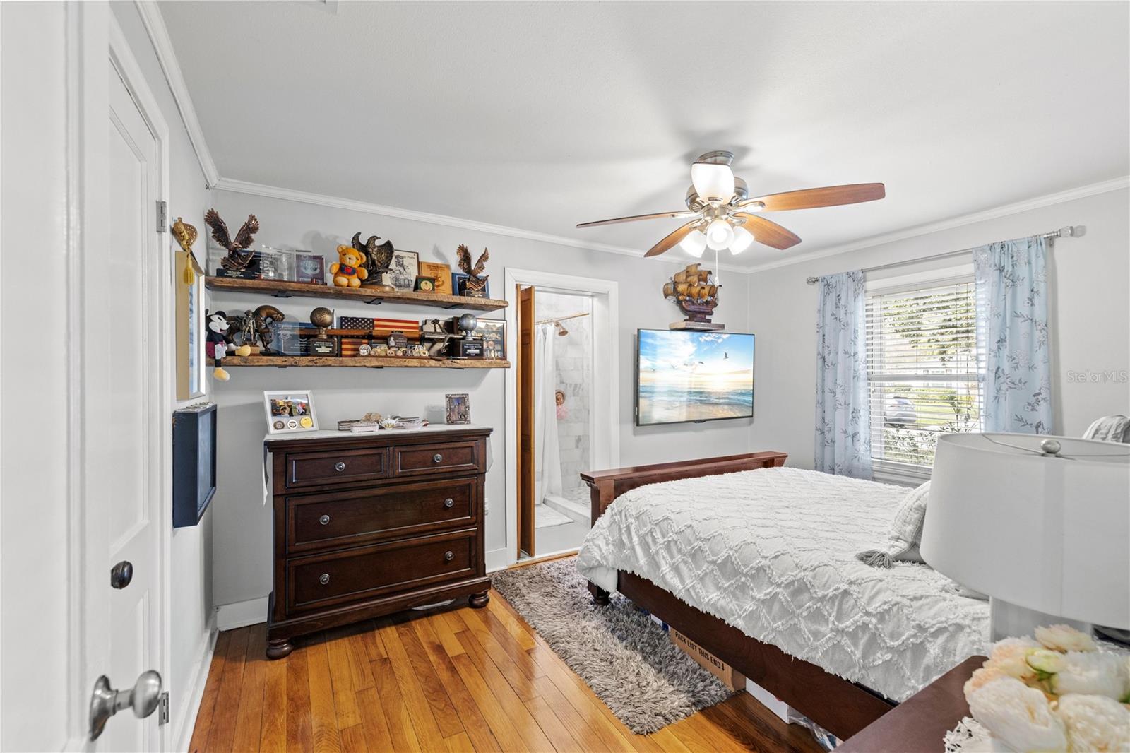 Listing photo id 16 for 3704 Platt Street