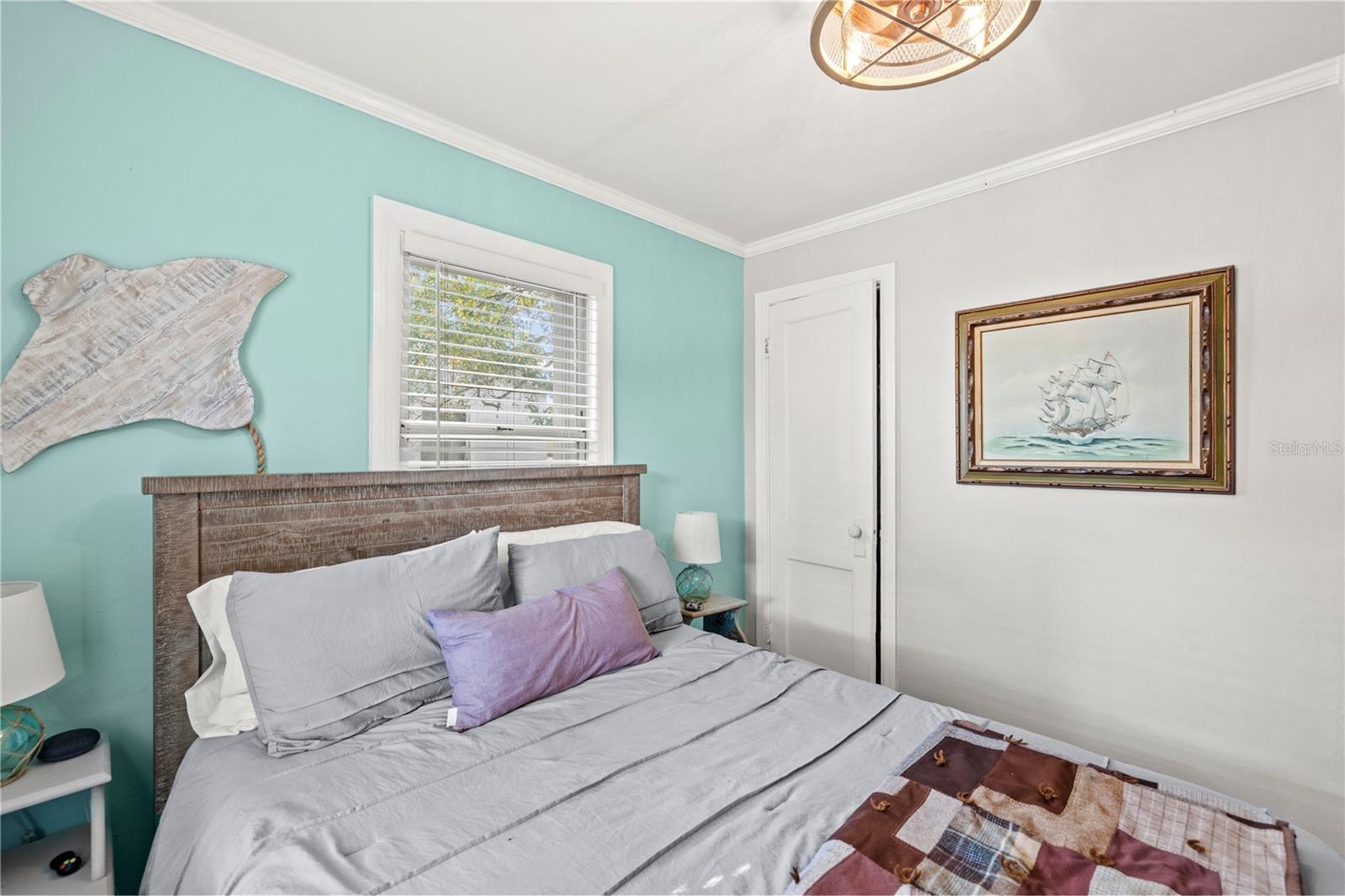 Listing photo id 21 for 3704 Platt Street