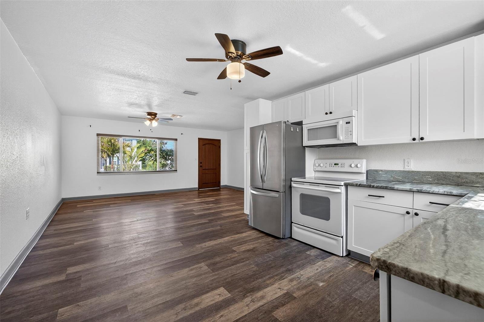 Image 12 of 30 For 1210 46th Avenue N