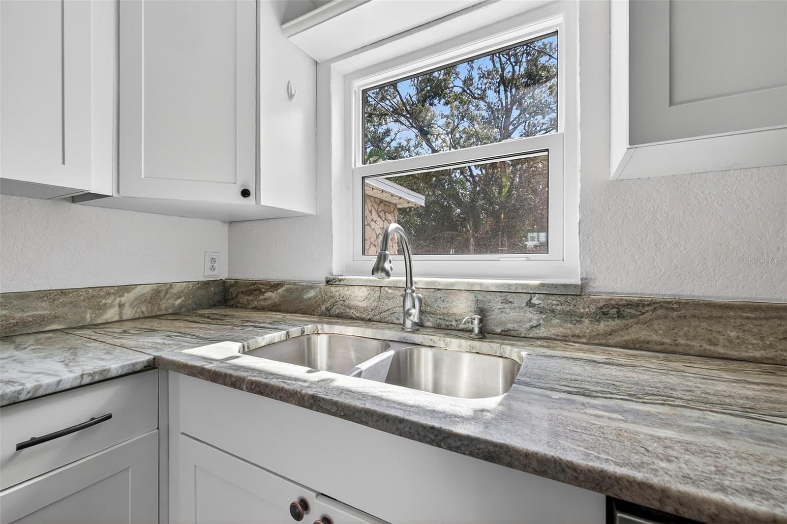 Image 13 of 30 For 1210 46th Avenue N