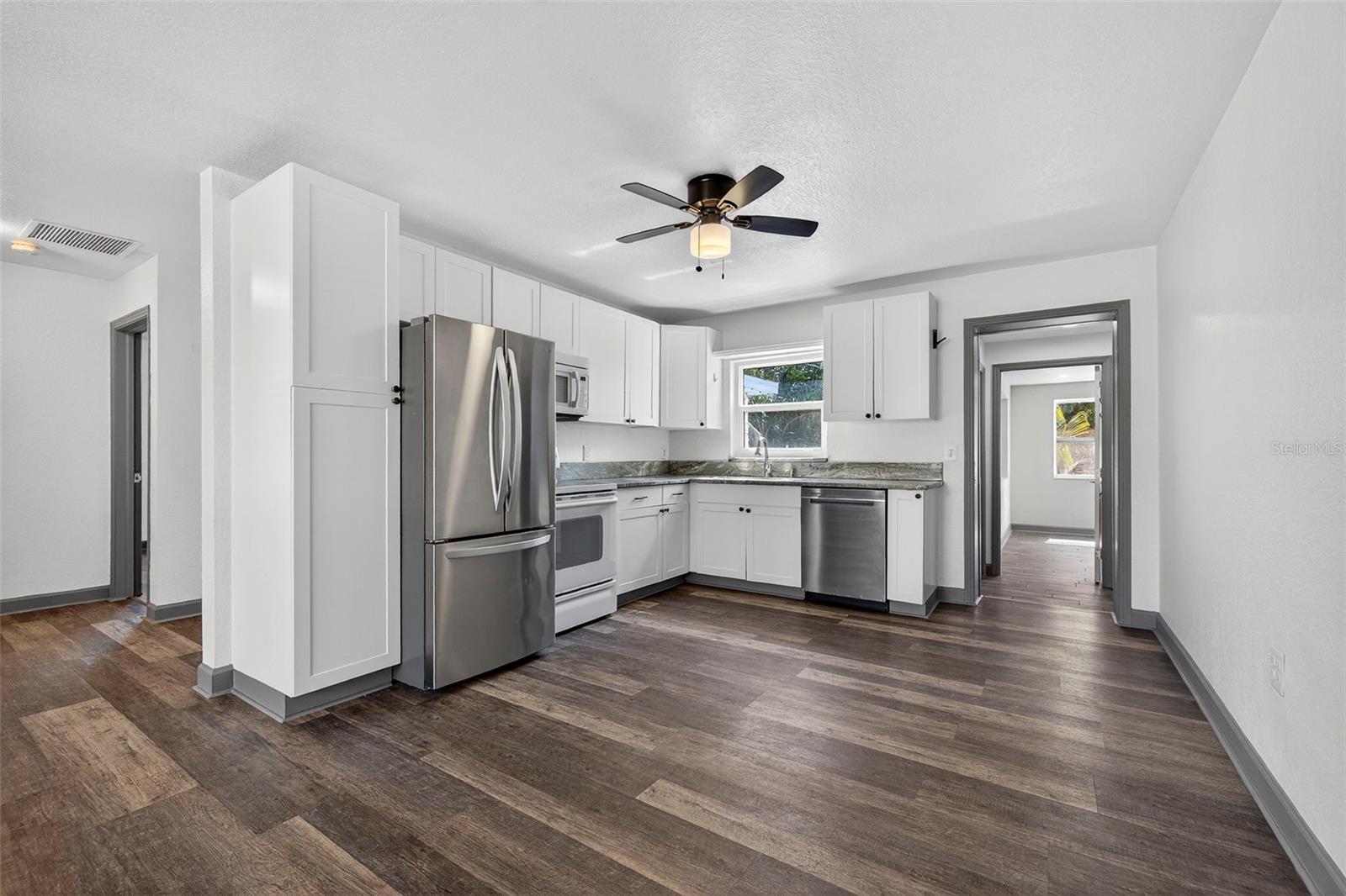 Image 8 of 30 For 1210 46th Avenue N