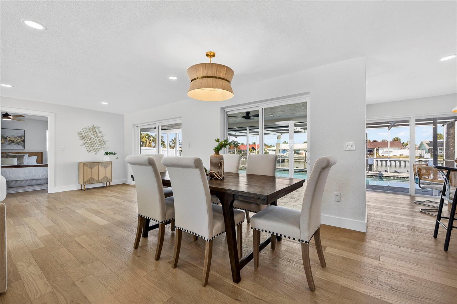 Listing photo id 22 for 4426 43rd Street S