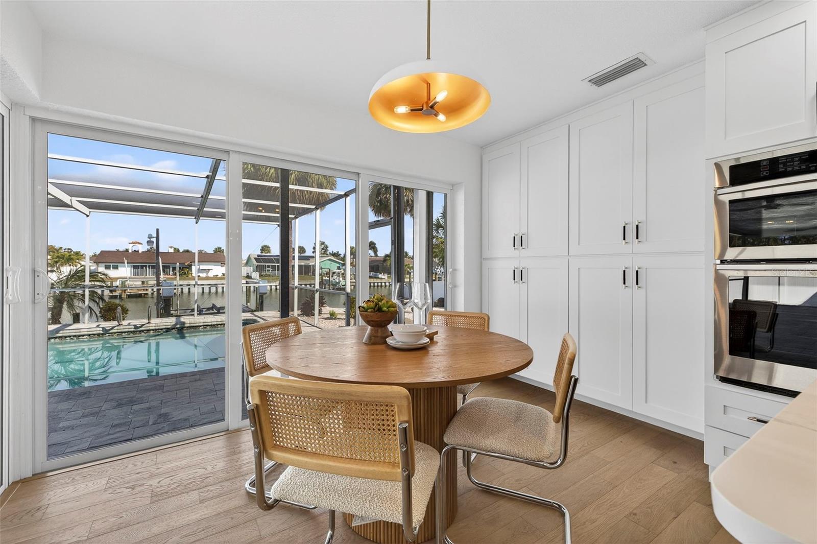 Listing photo id 24 for 4426 43rd Street S