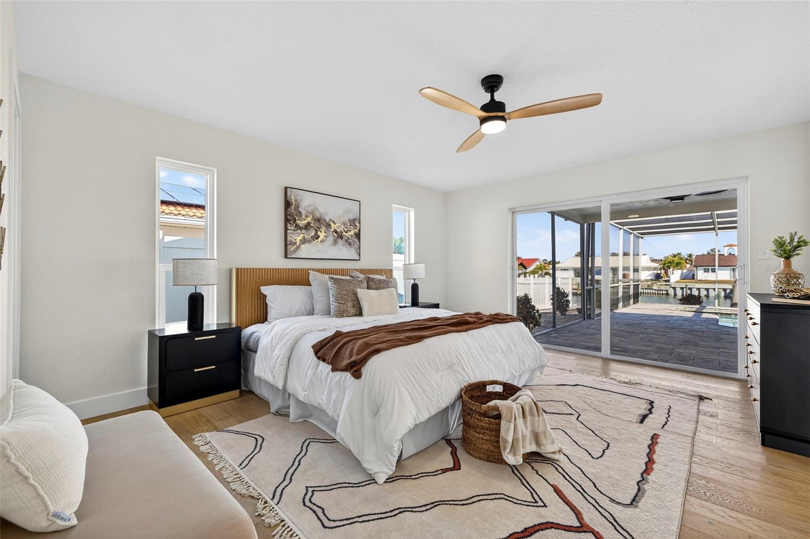 Listing photo id 26 for 4426 43rd Street S