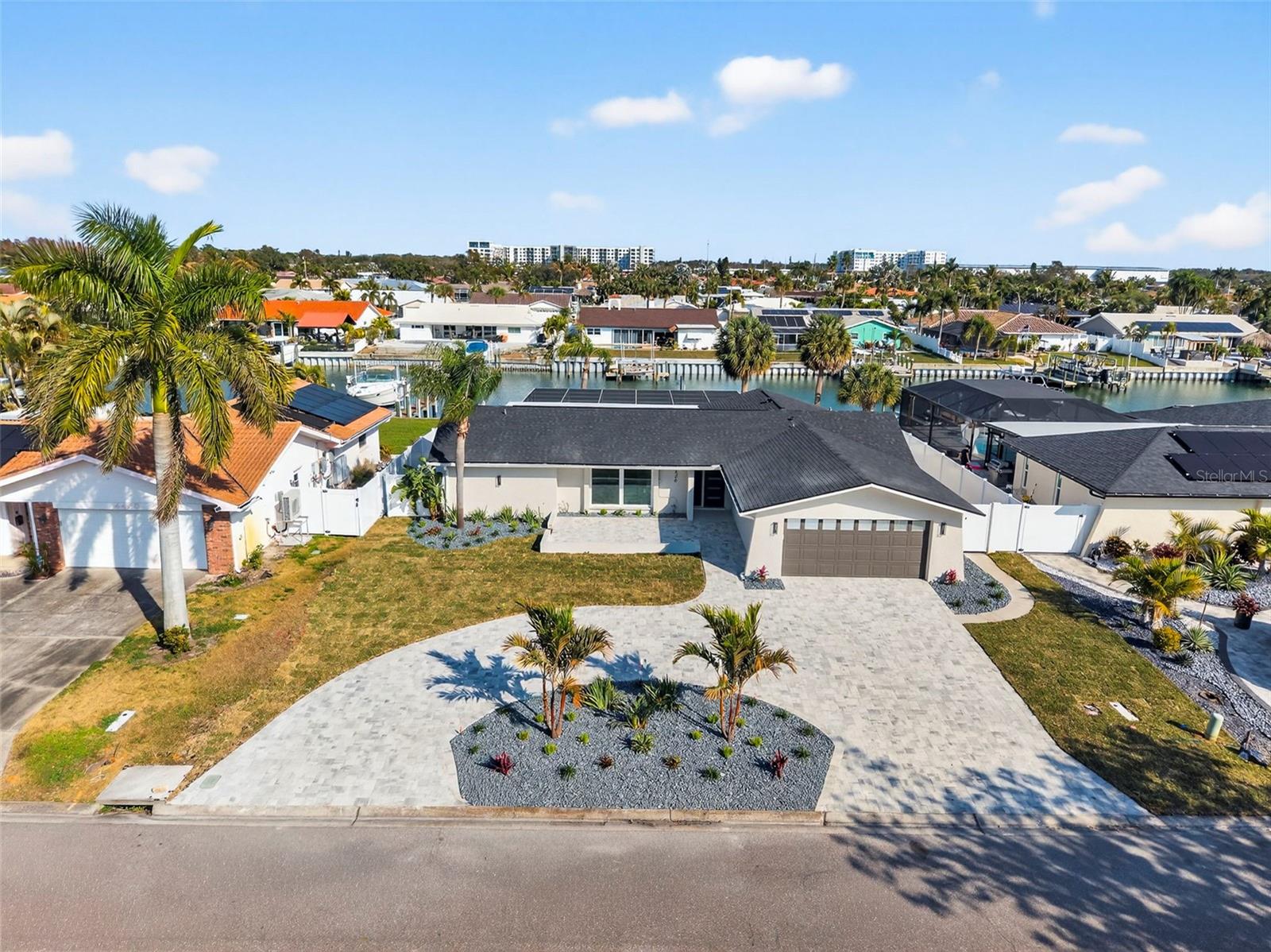 Listing photo id 43 for 4426 43rd Street S